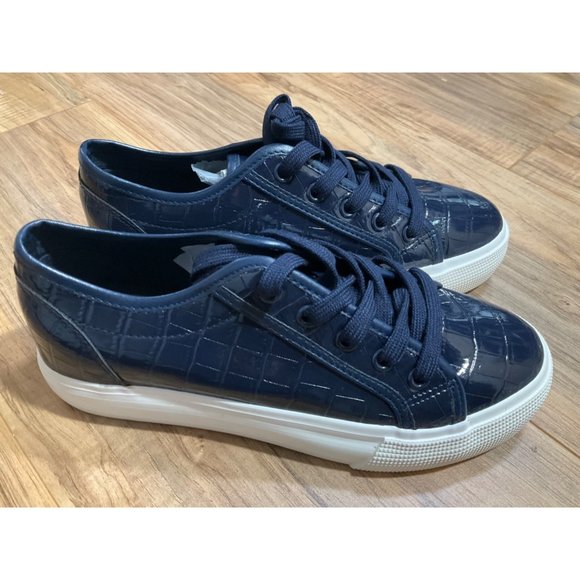 NWT- Women's JUSTFAB  First Timer Platform Sneaker - Size 7 - Picture 1 of 12